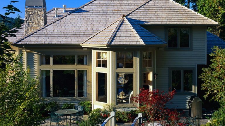 Benefits of Replacing Your Old Roofing
